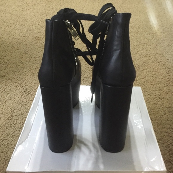 UNIF Hellbounds - Picture 4 of 4